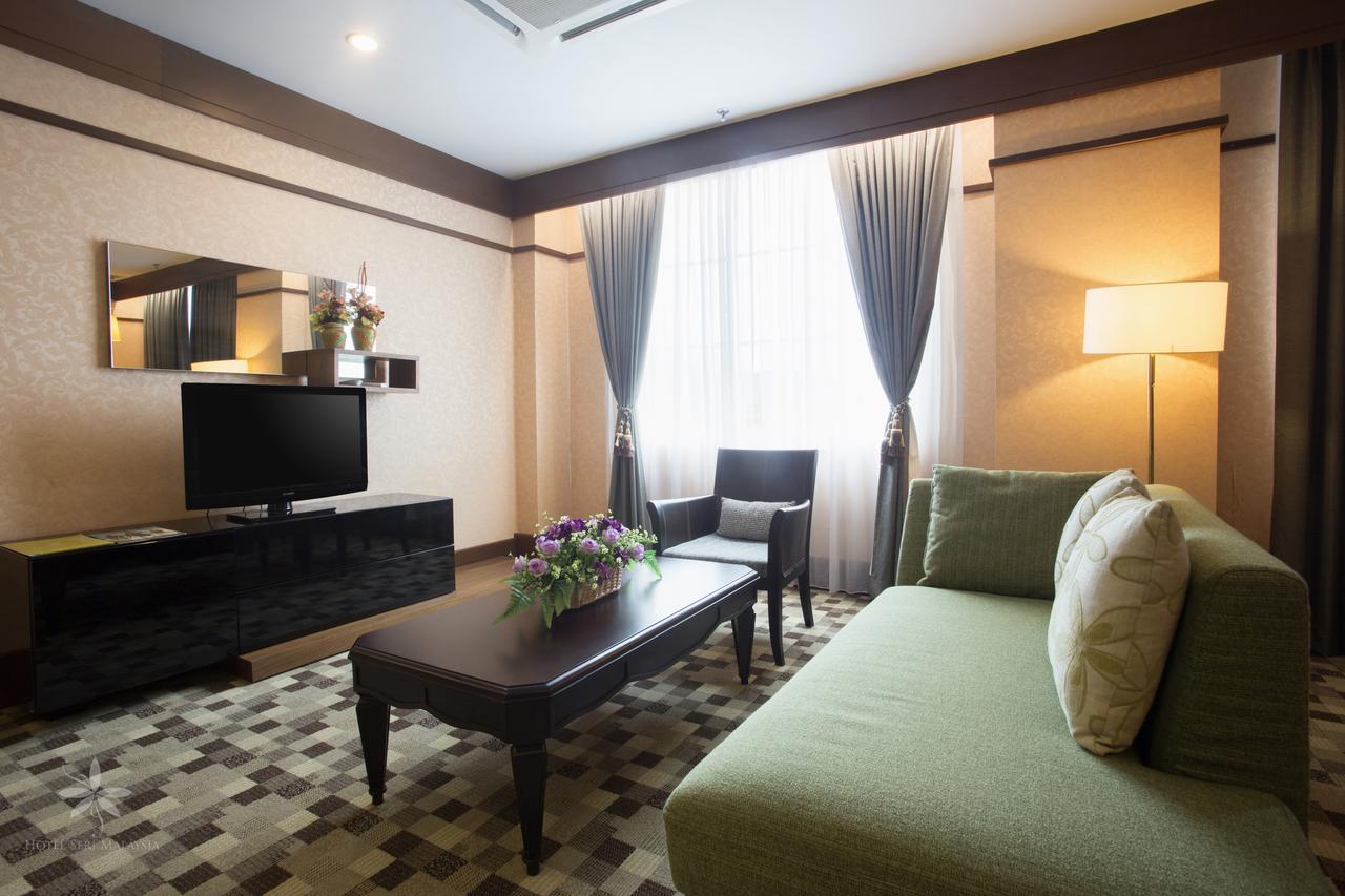 Hotel Seri Malaysia Lawas Exterior photo