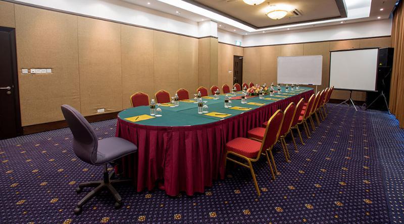 Hotel Seri Malaysia Lawas Exterior photo